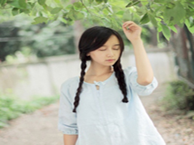 娇小亚女vs黑色大迪克的特色,娇小亚女智斗黑色巨兽,策略解谜挑战你的智慧-4